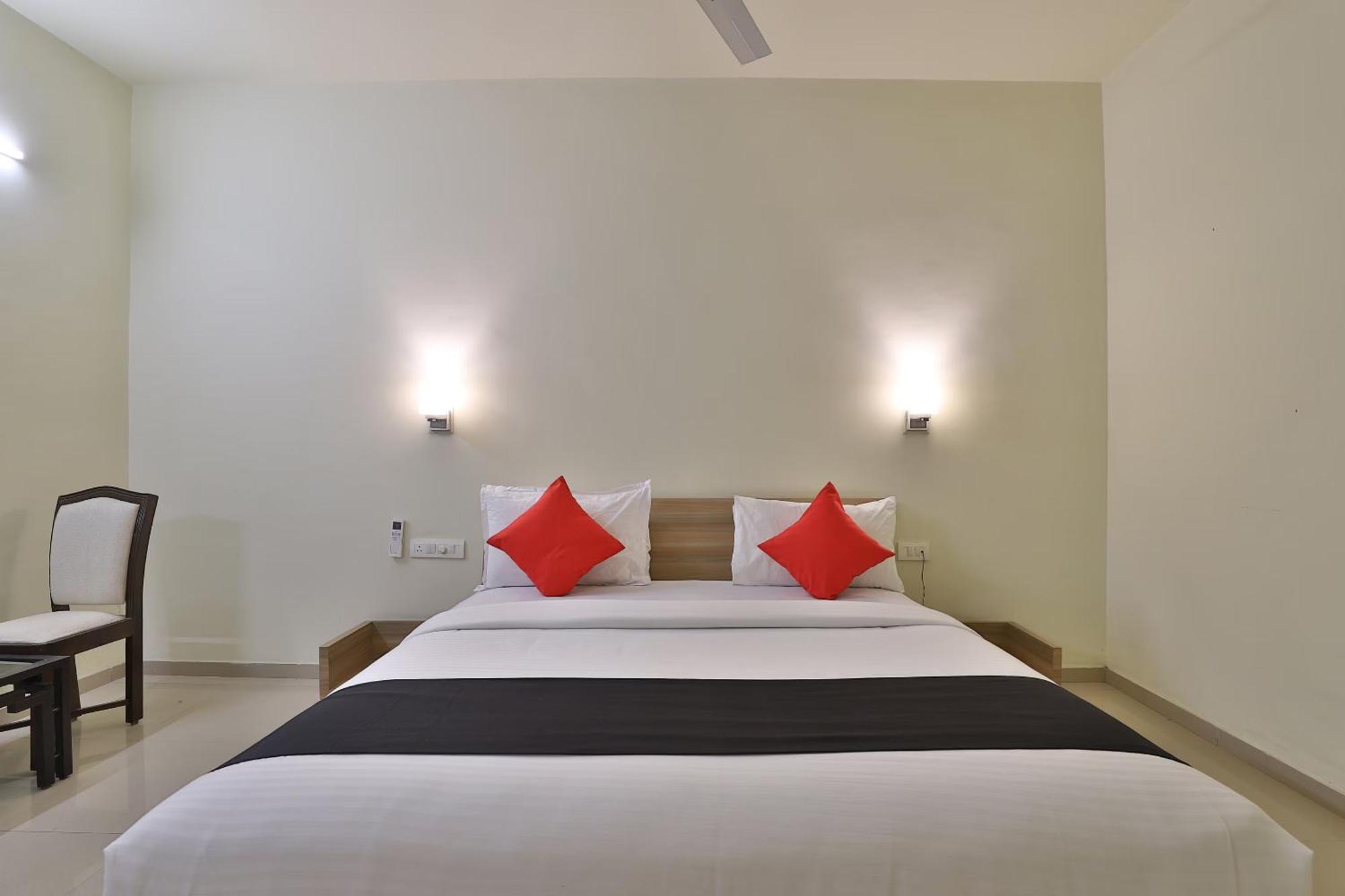 Atithi Resort Bharuch Esterno foto