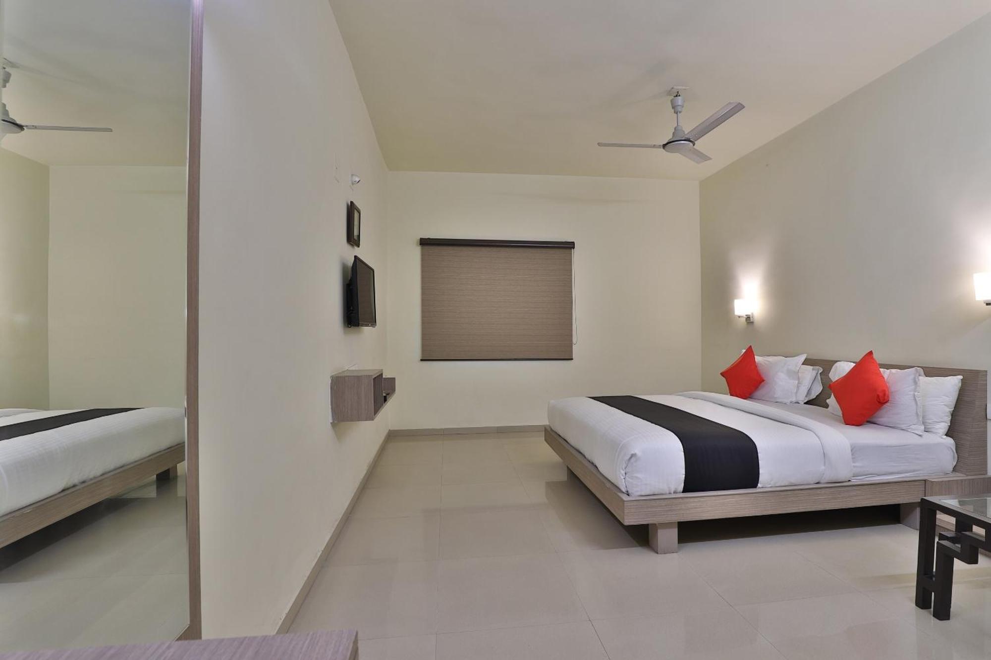 Atithi Resort Bharuch Esterno foto
